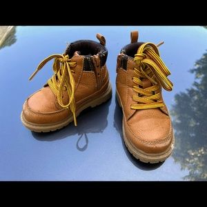 Carters Toddler Hiking Boots, Size 6